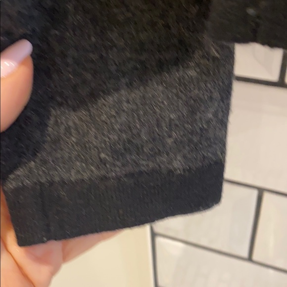 100% authentic dolce& Gabbana cashmere turtleneck - Picture 7 of 13